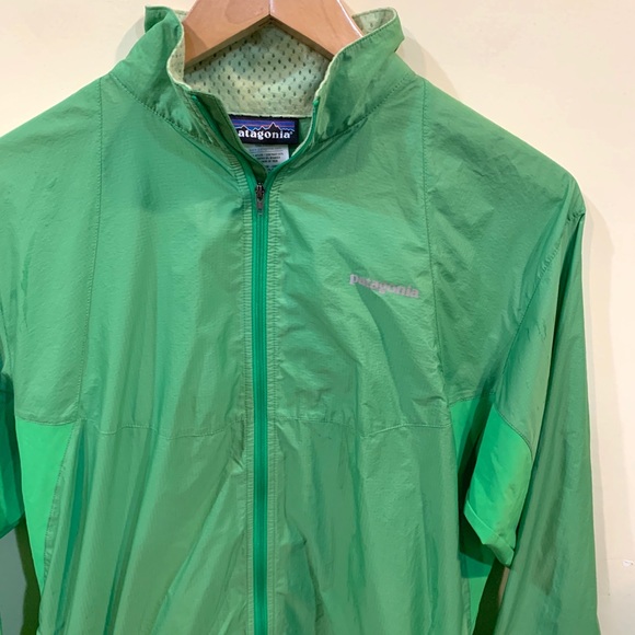 Patagonia lightweight rain shell full-zip jacket - Picture 4 of 7